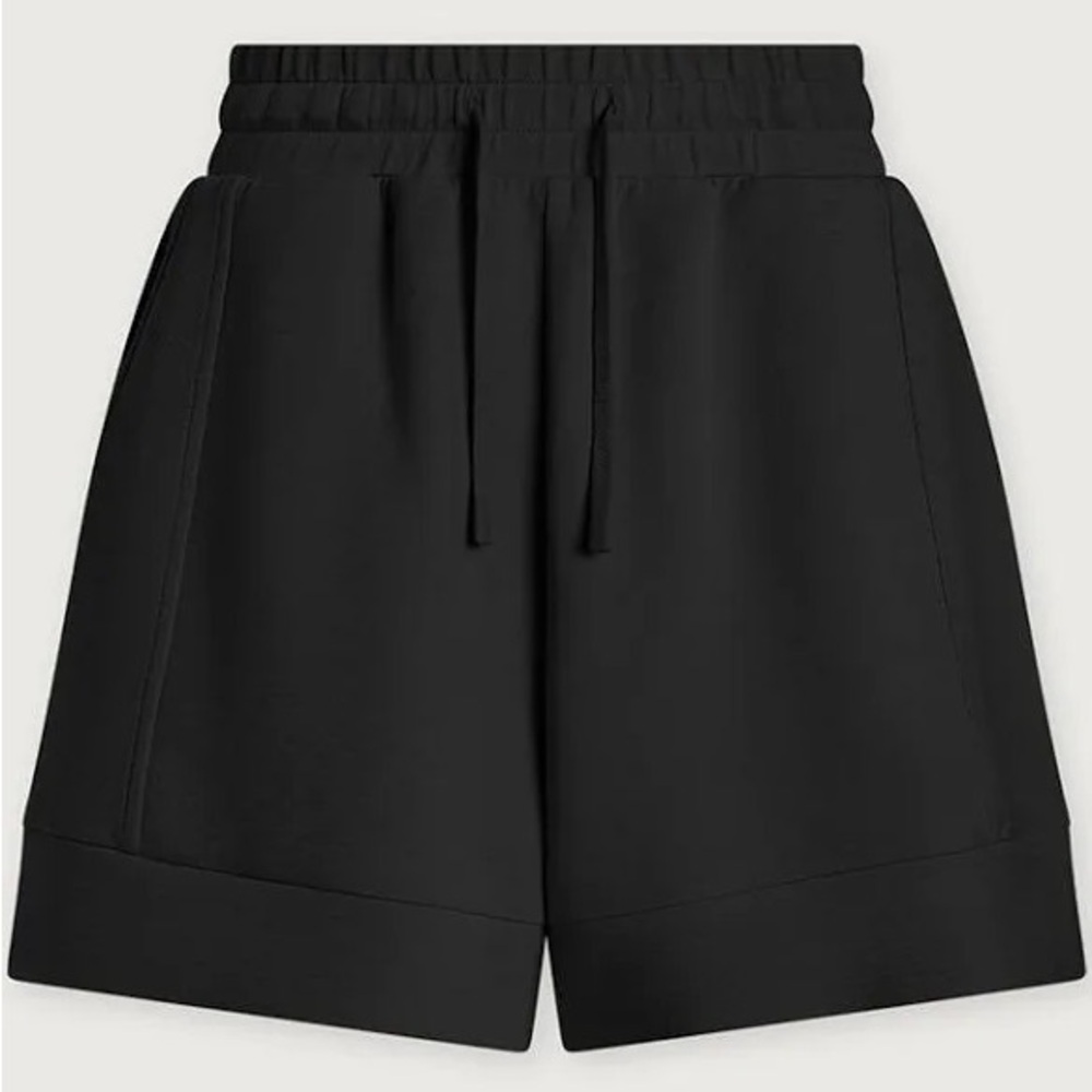 Varley Atrium High Rise Short 4.5 inches